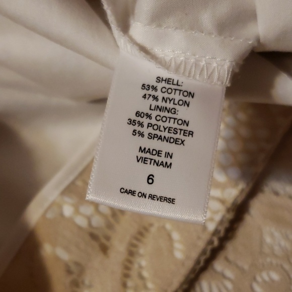 NY & Co straight/pencil skirt lace - Picture 3 of 3